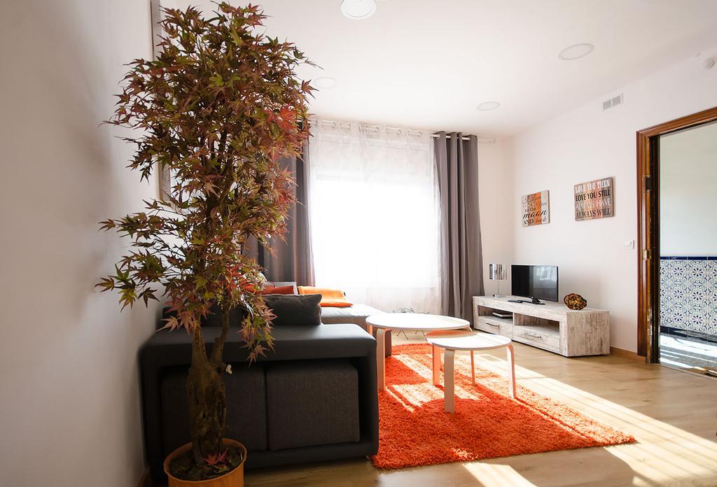 Oscar Apartments Estacion Сіджас Екстер'єр фото