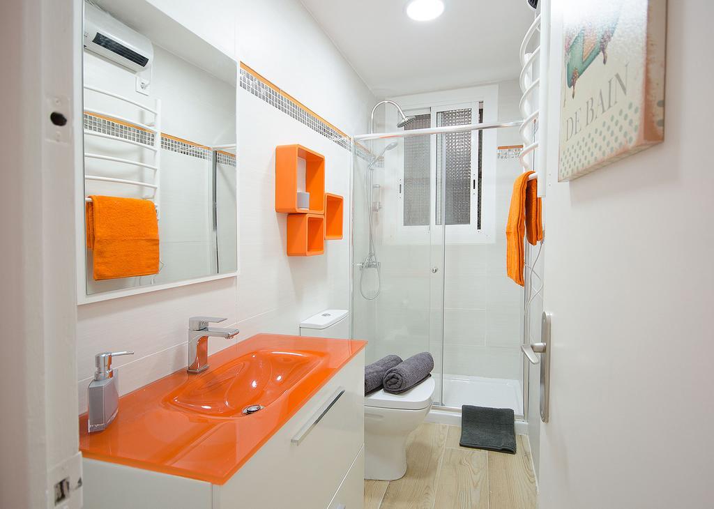 Oscar Apartments Estacion Сіджас Екстер'єр фото