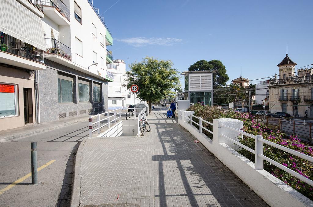 Oscar Apartments Estacion Сіджас Екстер'єр фото
